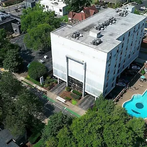 Elvis But Modernized 3 Beds Pool Parking Holiday home